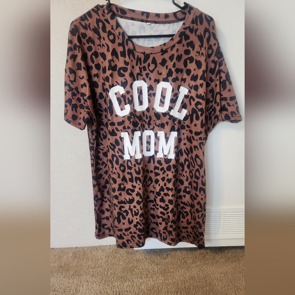 2x Cool Mom T-shirt